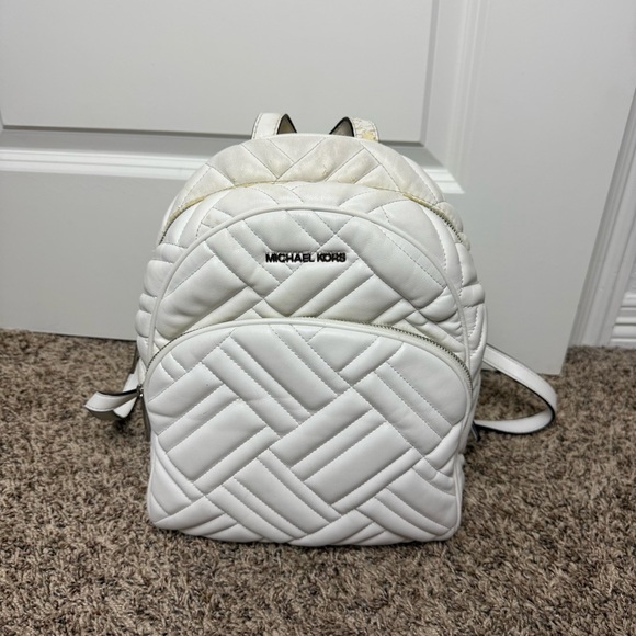 Michael Kors Abbey Women Medium Quilted White Backpack Silver Hardware Geometric - Picture 1 of 16